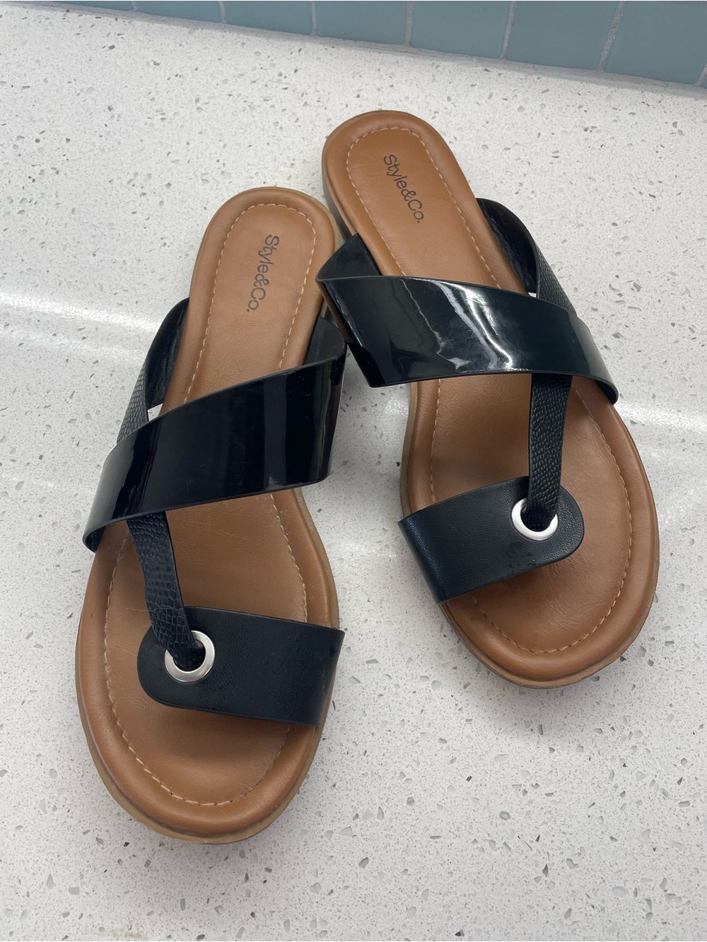 Style & Co. Black Patent Cross-Strap Toe-Loop Sandals